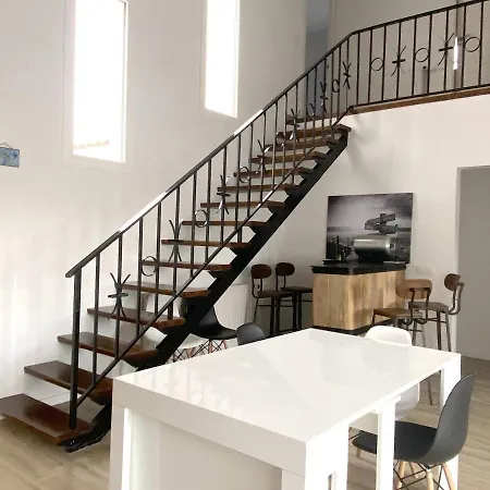 Casa De Lujo Con Piscina Y Amarre Privados Ref 350 *
