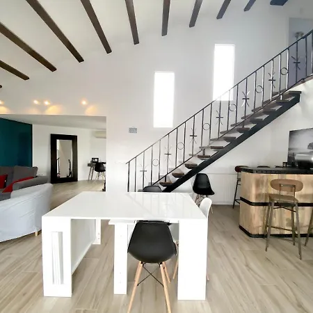 Casa De Lujo Con Piscina Y Amarre Privados Ref 350 * Empuriabrava