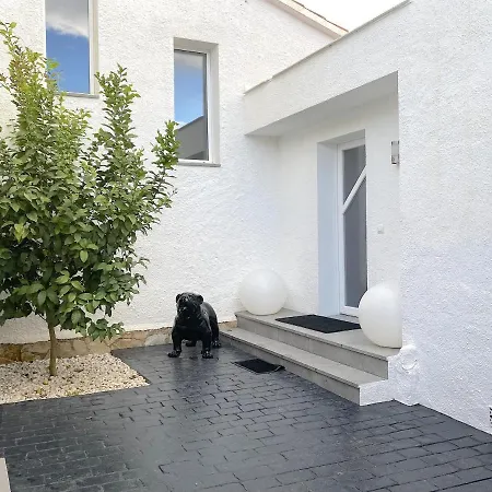 Casa De Lujo Con Piscina Y Amarre Privados Ref 350