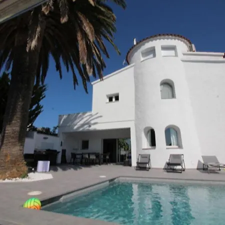 Casa De Lujo Con Piscina Y Amarre Privados Ref 350 Holiday home